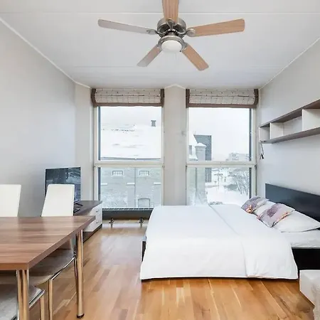 Charming 1 Bedroom In The Heart Of *